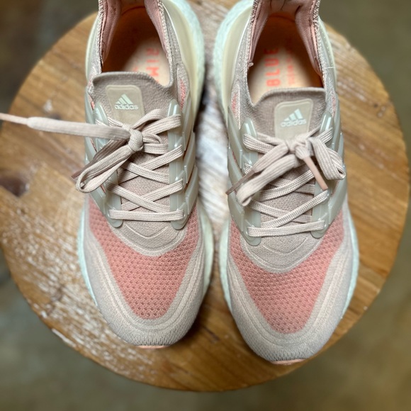 Adidas UltraBoost 21 - Picture 4 of 7